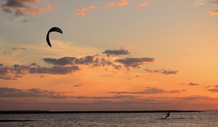kite surfing outer banks